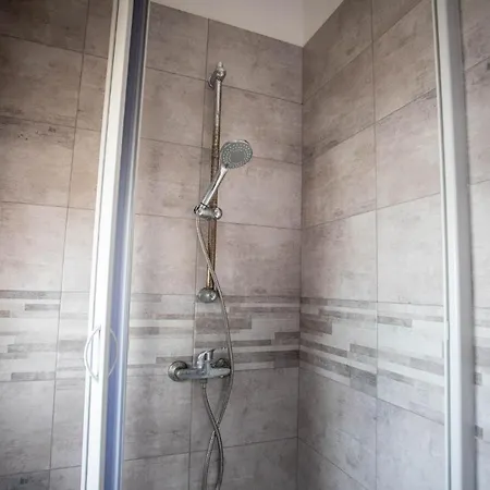 Villino Carolin Apartment Torre Lapillo